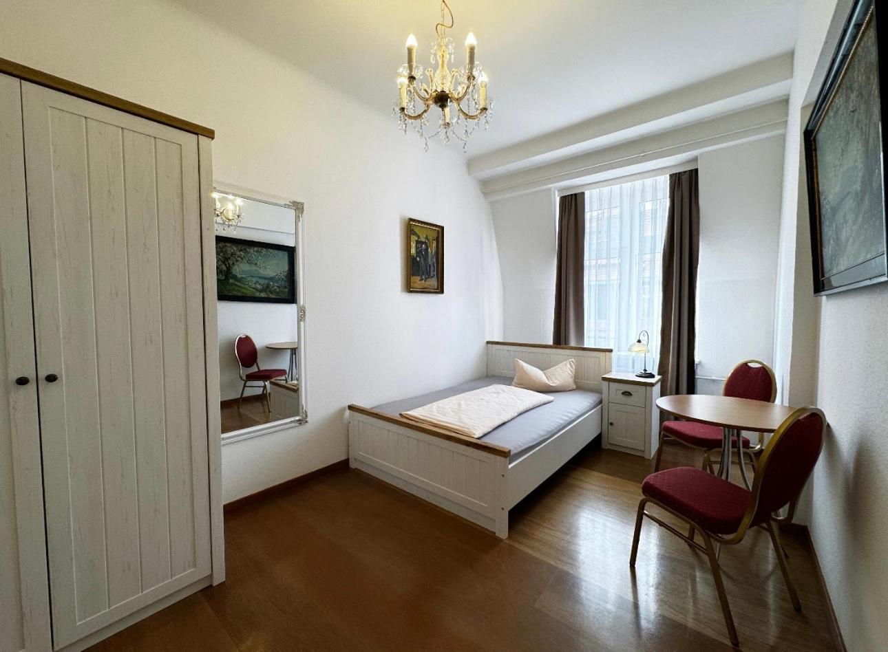Hotel Zu Den Linden Dresden Exteriör bild